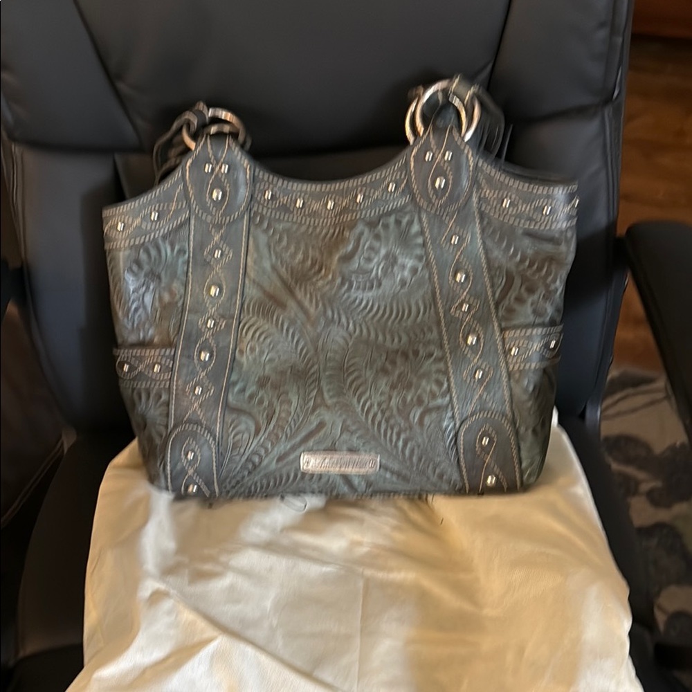 American West Cream Briefcase Sophisticated Style